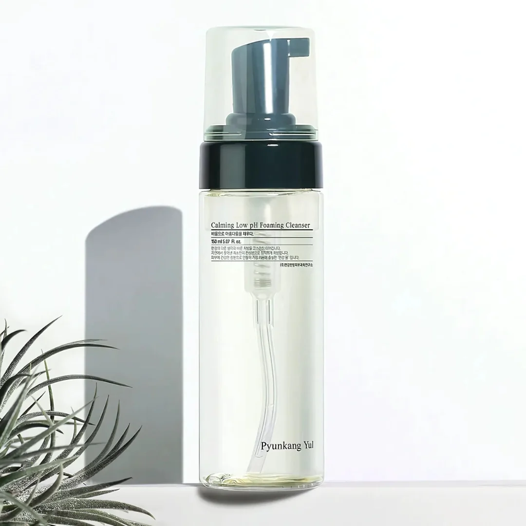 Calming Low pH Foaming Cleanser 150ml - Image 4
