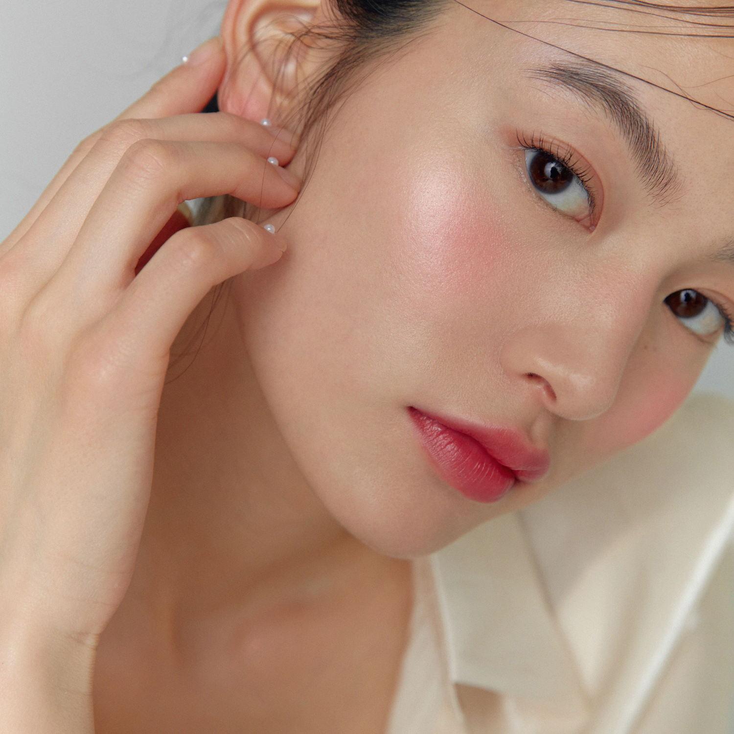 True Dimension Glow Cheek - Image 2